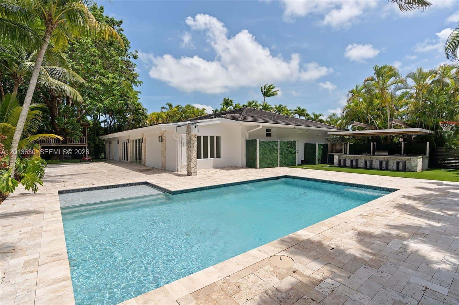 8745 SW 182nd Ter, Palmetto Bay FL 33157