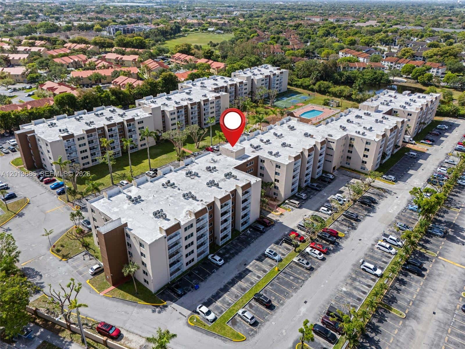 6950 Miami Gardens Dr # 506, Hialeah FL 33015
