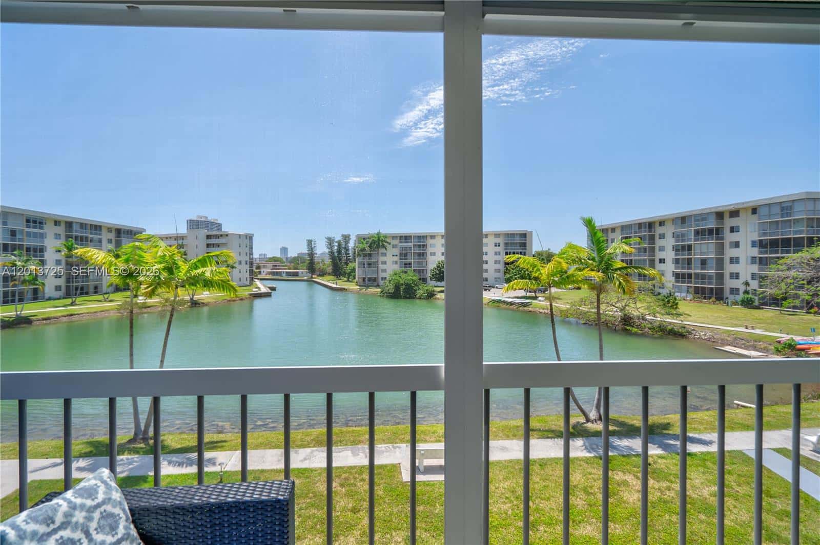 2851 Leonard Dr # J306, Aventura FL 33160