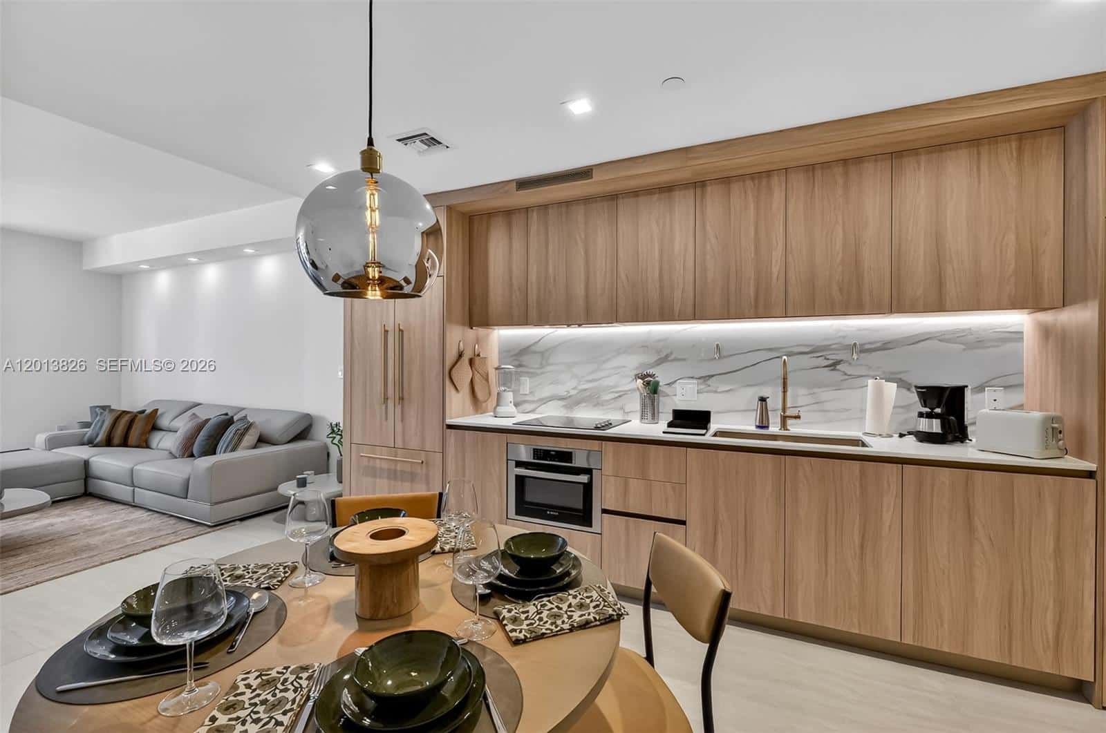 77 SE 5th Street # 1908, Miami FL 33131