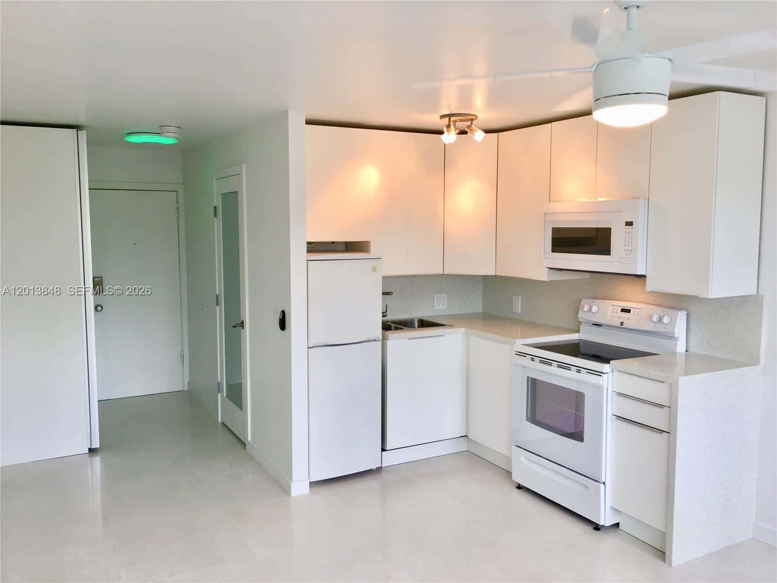 6484 Indian Creek Dr # 205, Miami Beach FL 33141