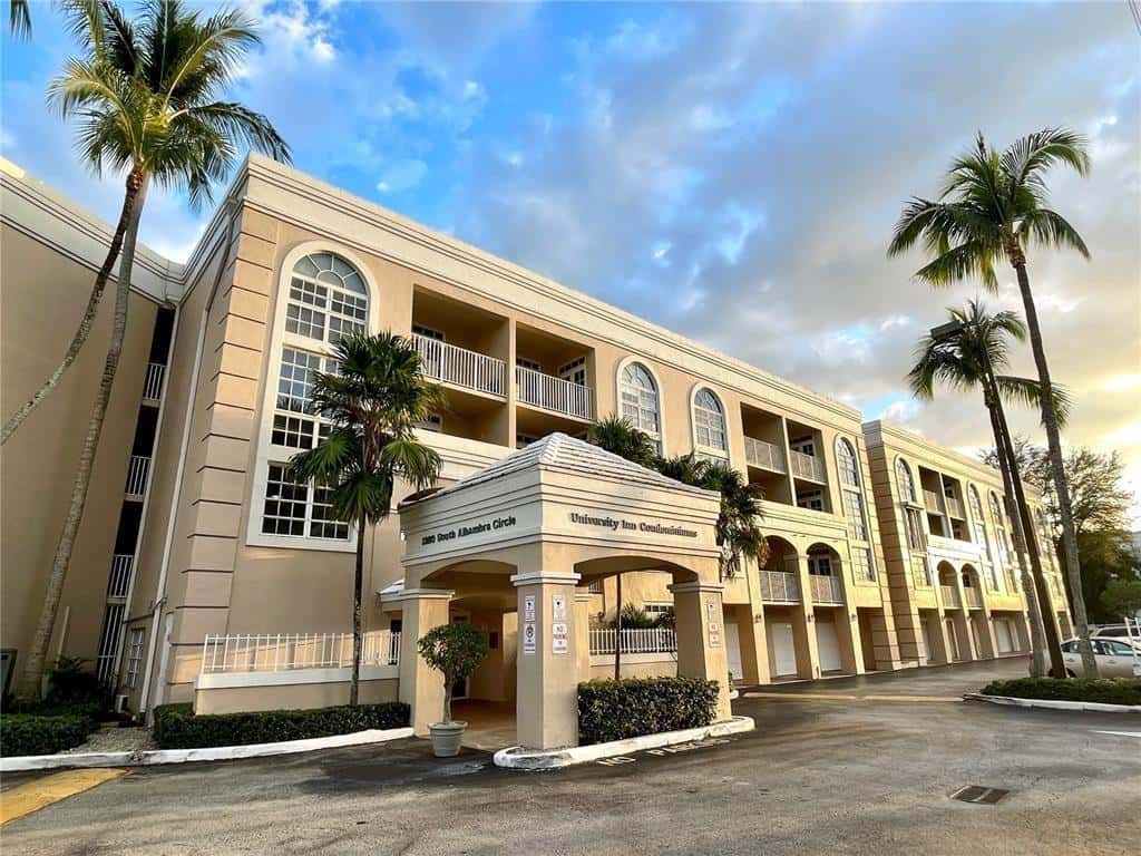 1280 S Alhambra Circle # 1105, Coral Gables FL 33146