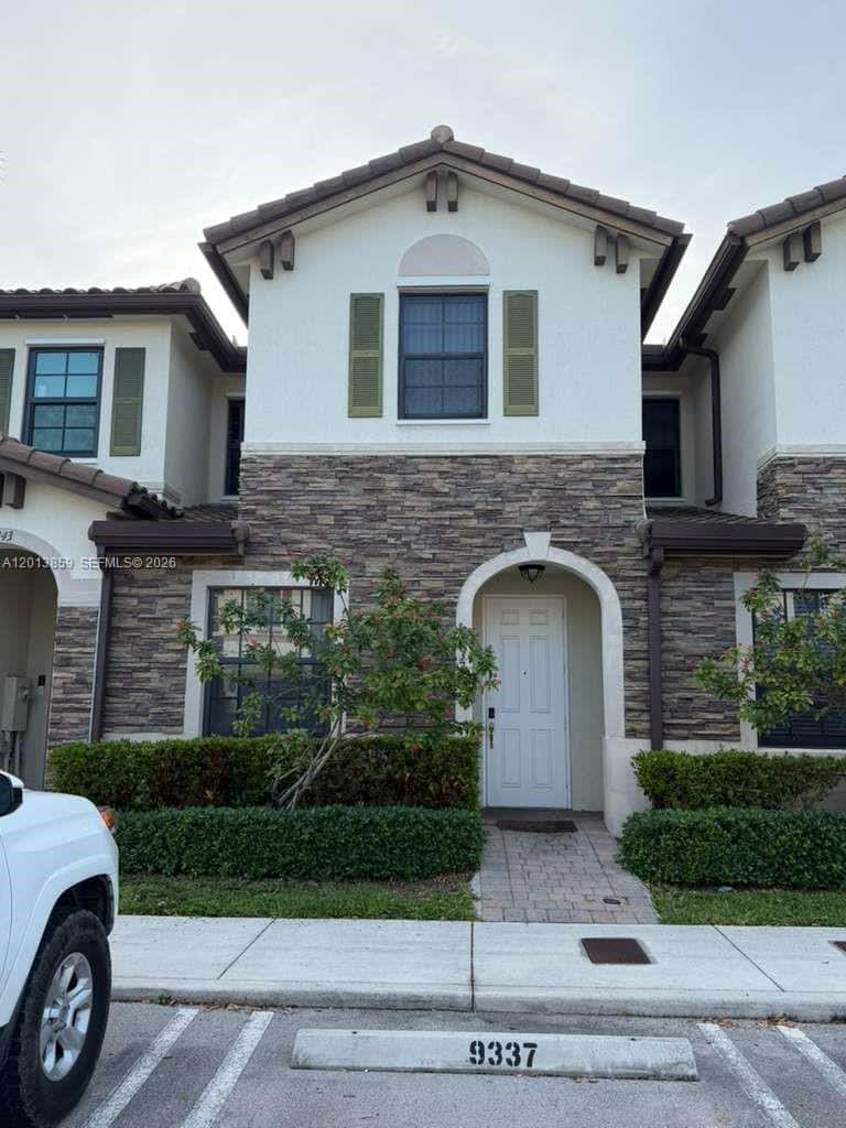 9337 W 33rd Way, Hialeah FL 33018