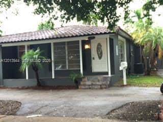 335 NE 114th St # 1, Miami FL 33161