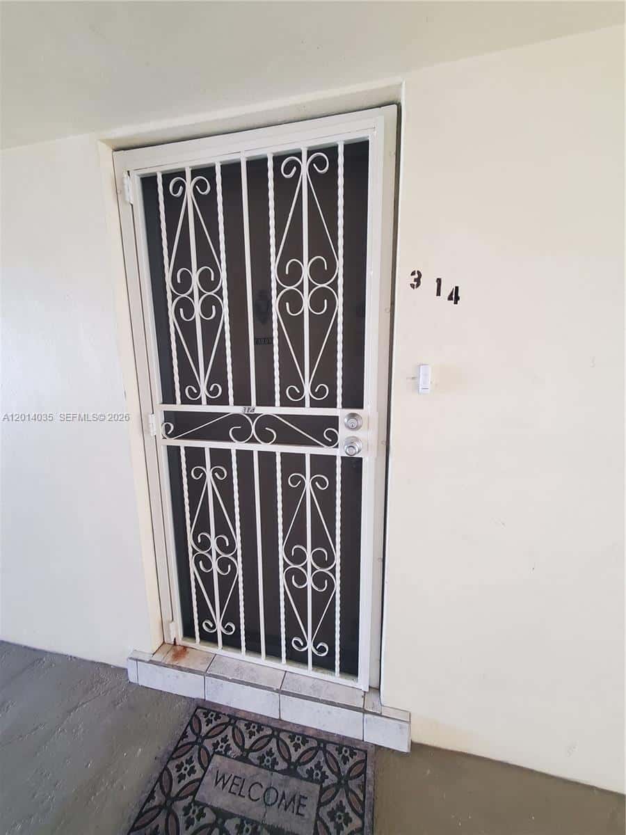 16801 NE 13th Ave # 314, Miami FL 33162