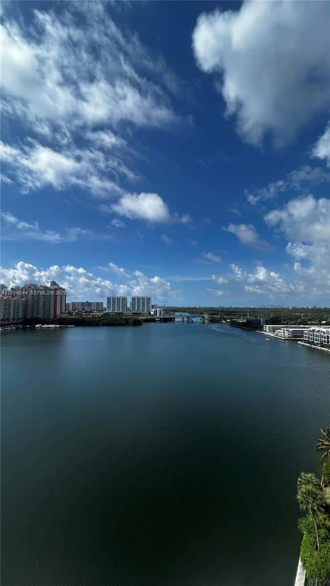 290 174 ST # 1519, Sunny Isles Beach FL 33160