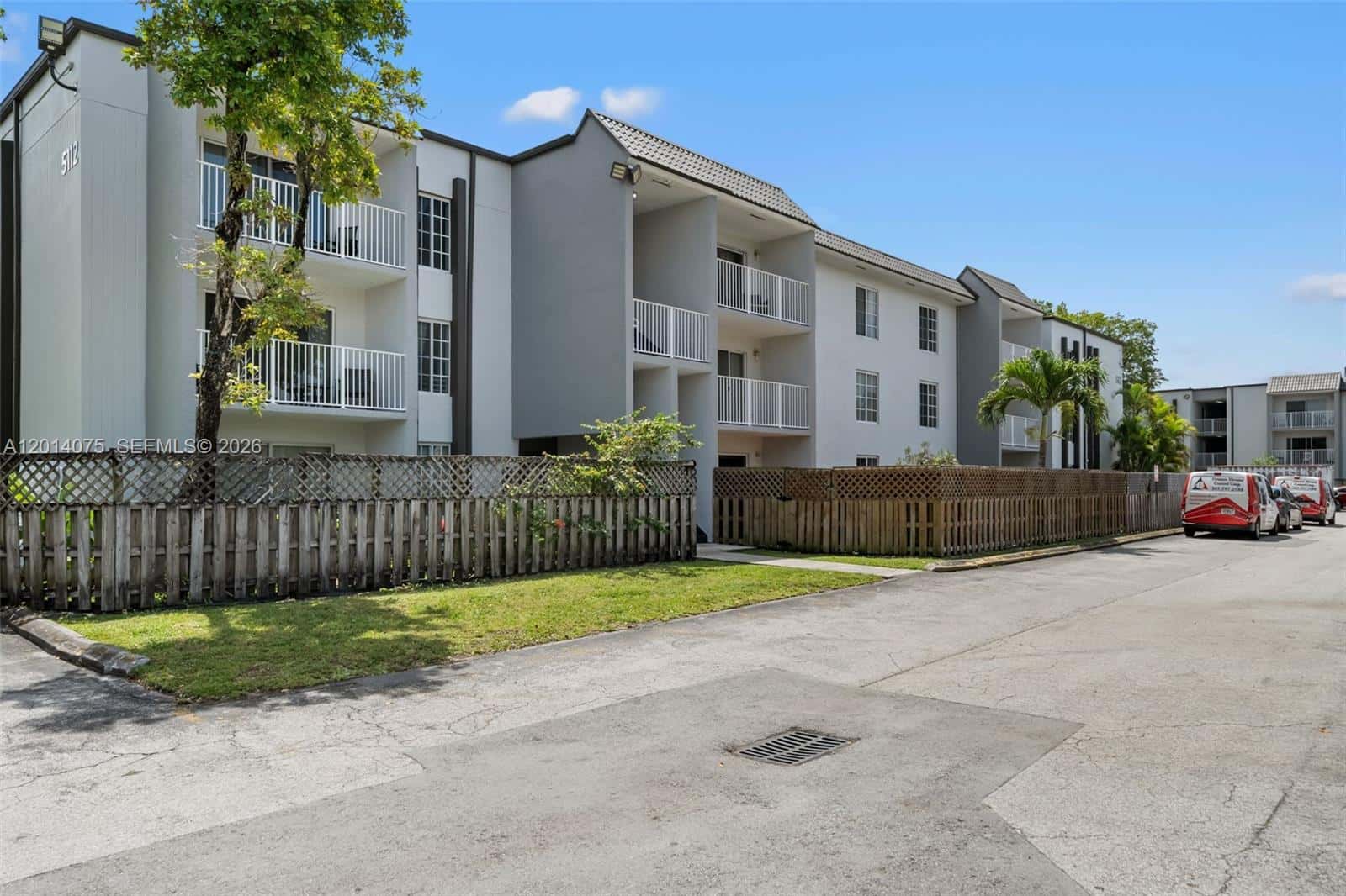 5112 NW 79th Ave # 204, Doral FL 33166