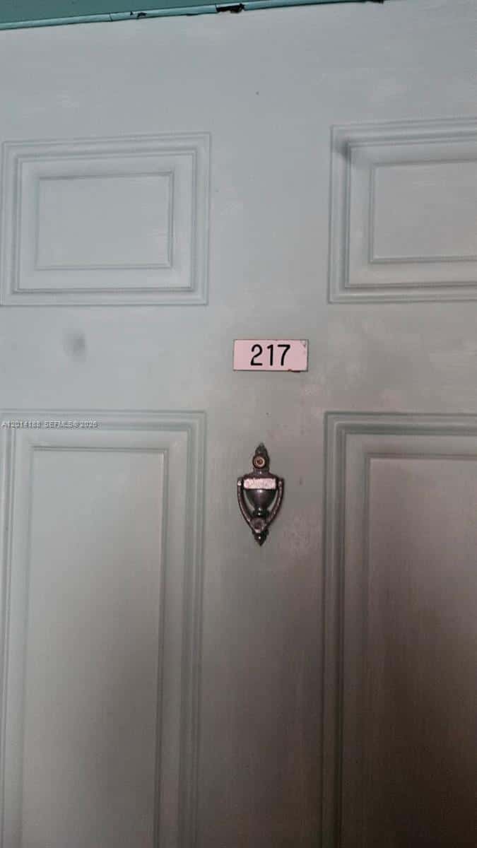 6801 Harding Ave # 217, Miami Beach FL 33141