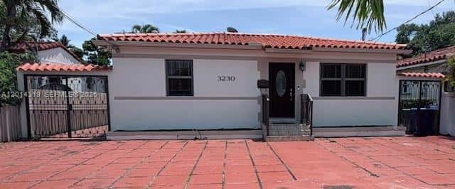 3230 SW 4th St, Miami FL 33135