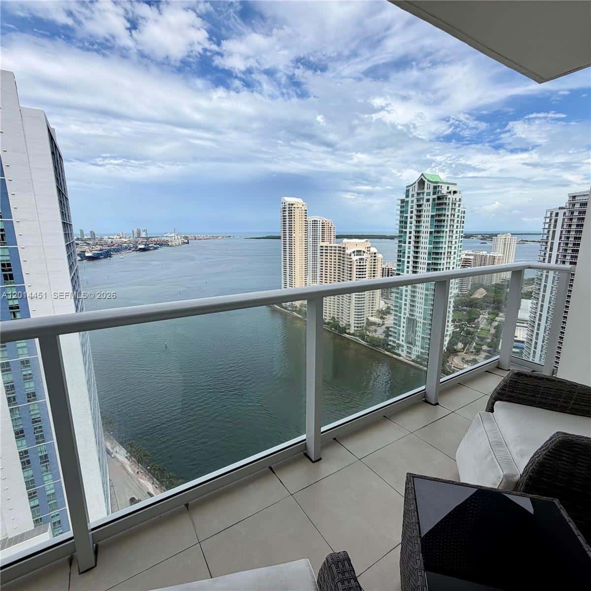 300 S Biscayne Blvd # 3212, Miami FL 33131