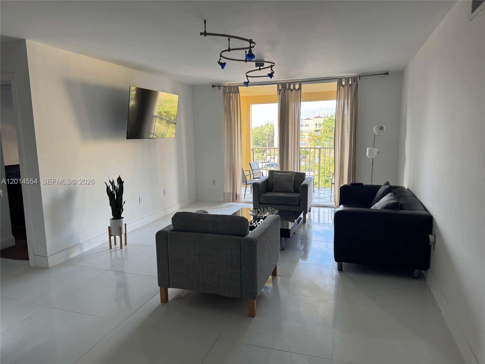 19555 E Country Club Dr # 8507, Aventura FL 33180