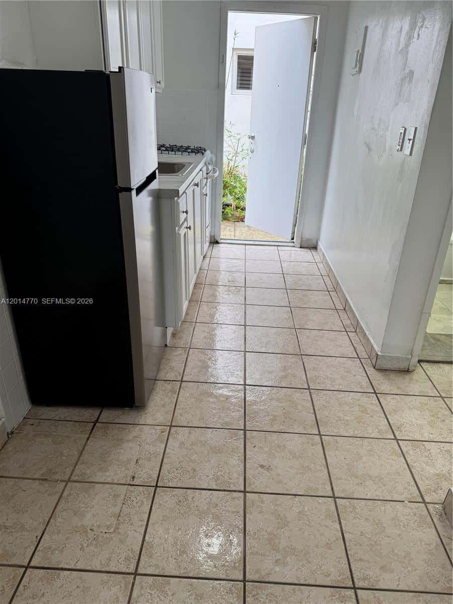 7300 Harding Ave # 9, Miami Beach FL 33141