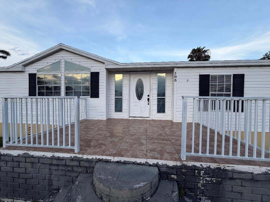 19800 SW 180th Ave unit 105, Miami FL 33187