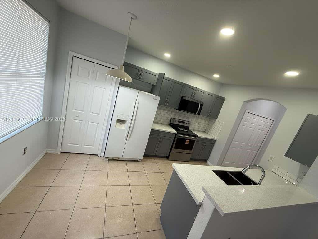 10906 SW 243rd Ln, Homestead FL 33032