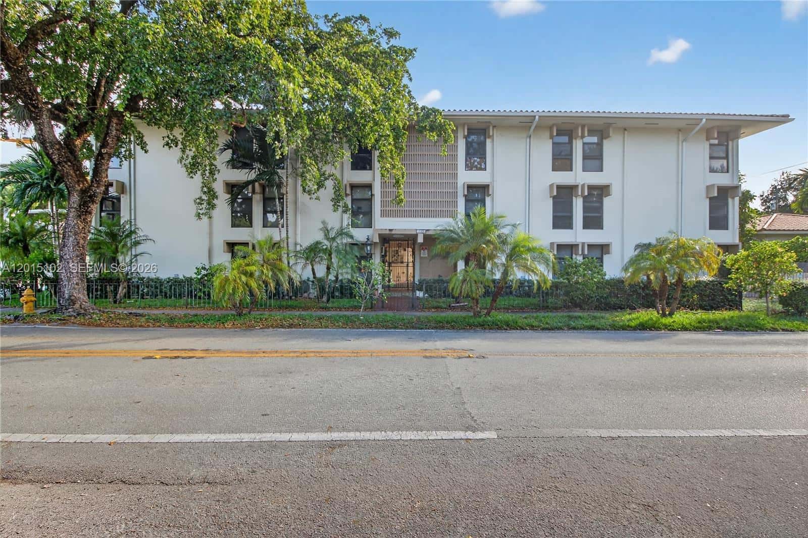 1600 S Le Jeune Rd # 9, Coral Gables FL 33134
