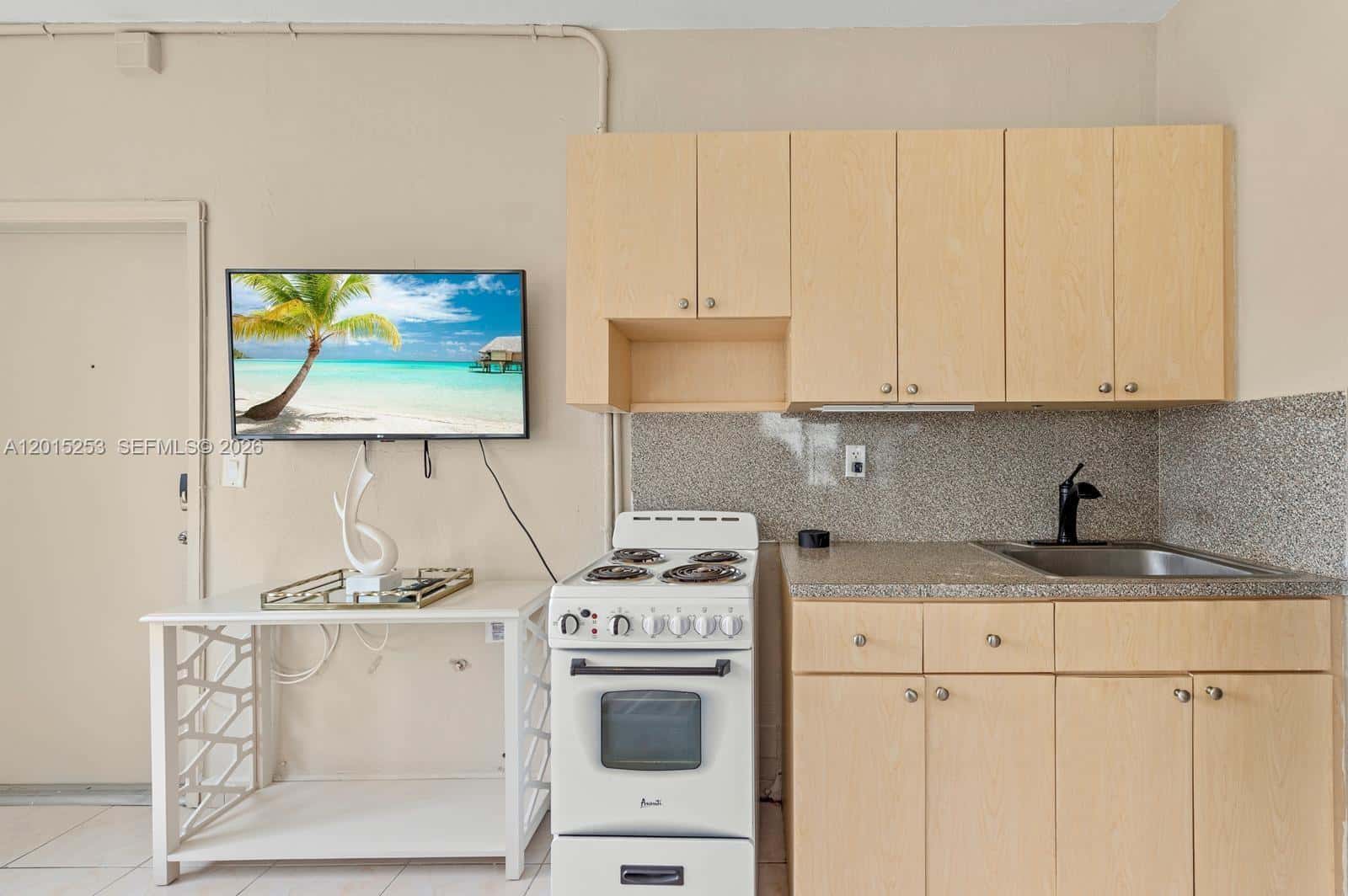 301 86th St # 3A, Miami Beach FL 33141