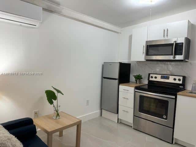 1270 NE 210th Ter # B, Miami FL 33179