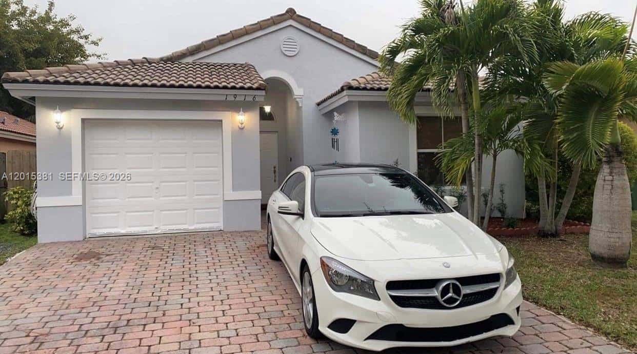 1916 SE 14th Ct, Homestead FL 33035