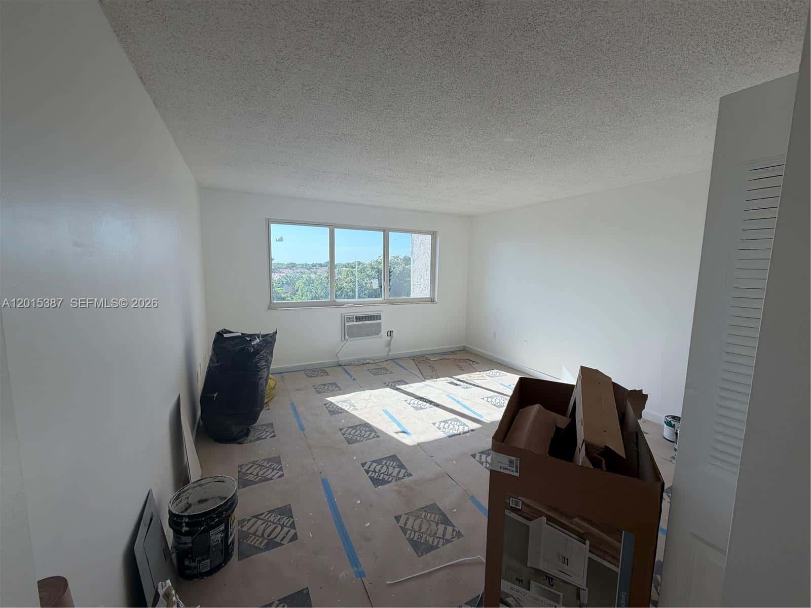 6930 Miami Gardens Dr # 512A, Hialeah FL 33015