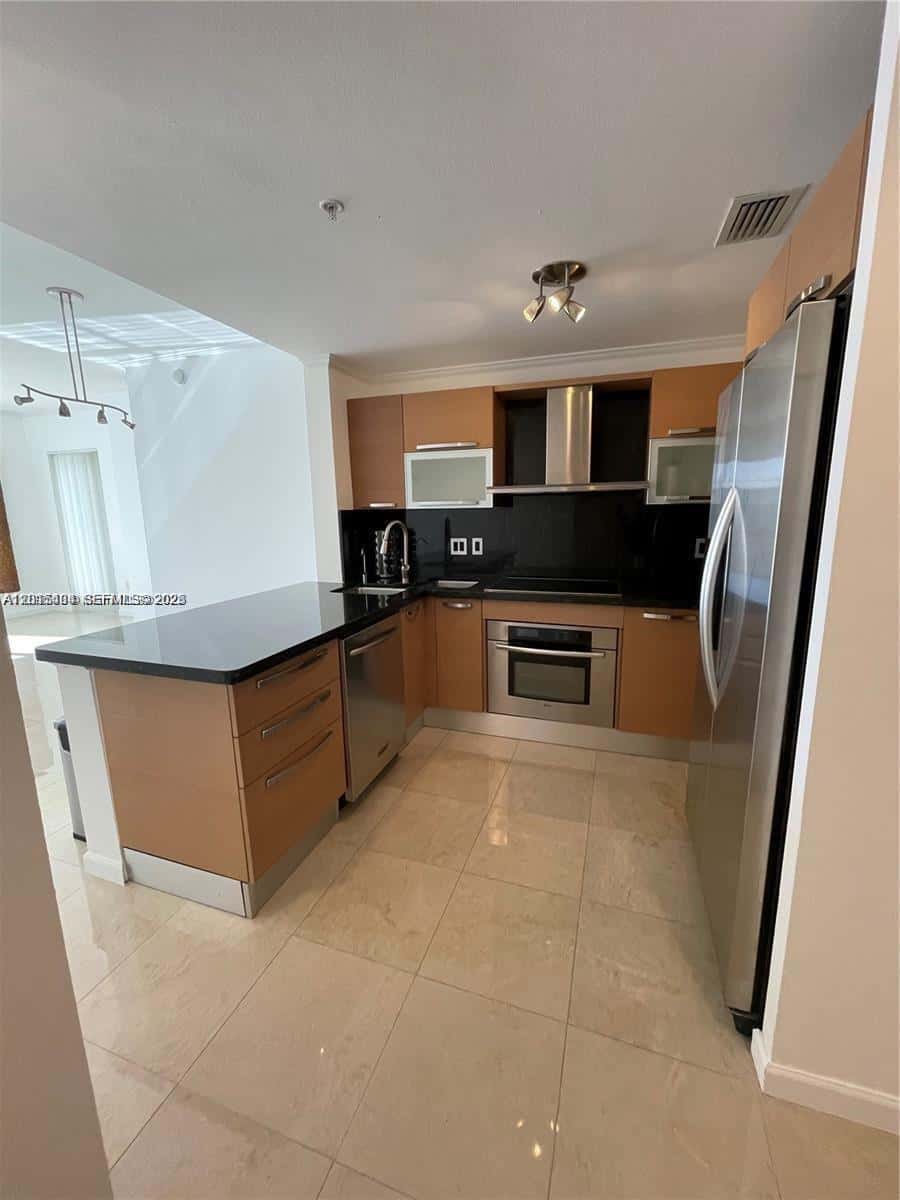 10 Aragon Ave # 1220, Coral Gables FL 33134