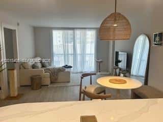401 Ocean Dr # 525, Miami Beach FL 33139