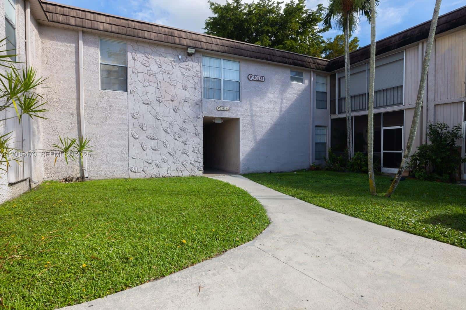 10385 N Kendall Dr # P1, Miami FL 33176