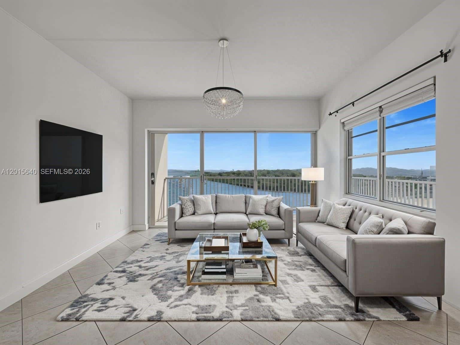 300 Bayview Dr # 906, Sunny Isles Beach FL 33160