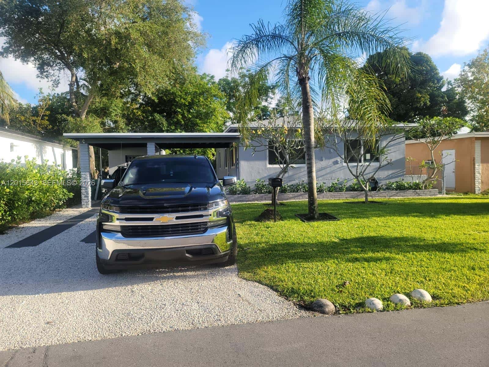 266 NE 162nd St, Miami FL 33162