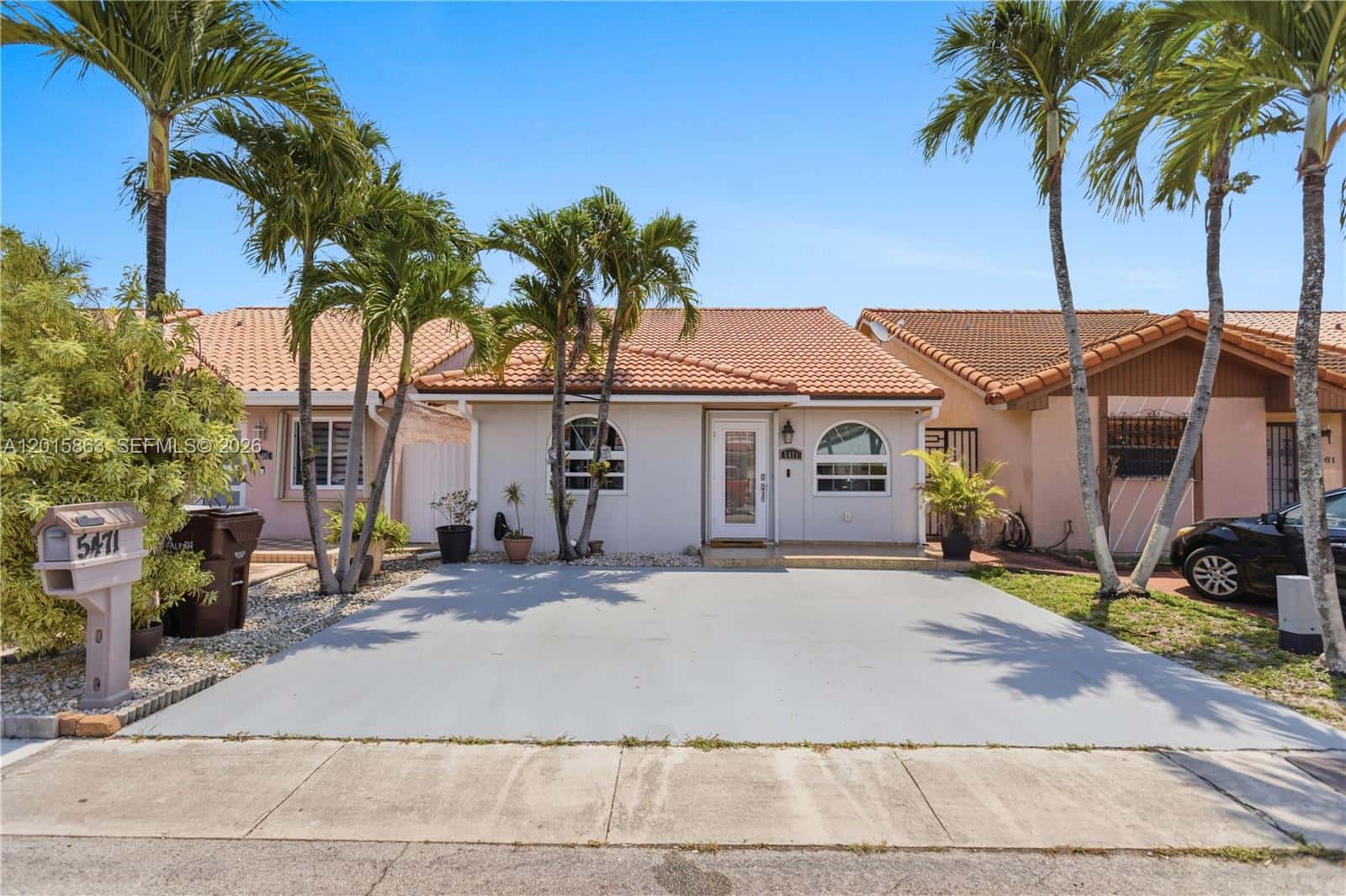 5471 W 27th Ct, Hialeah FL 33016