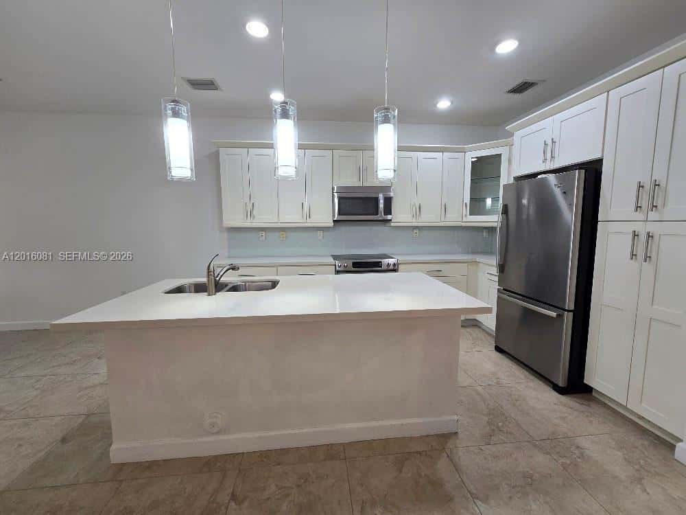 5810 NW 104th Path # 5810, Doral FL 33178
