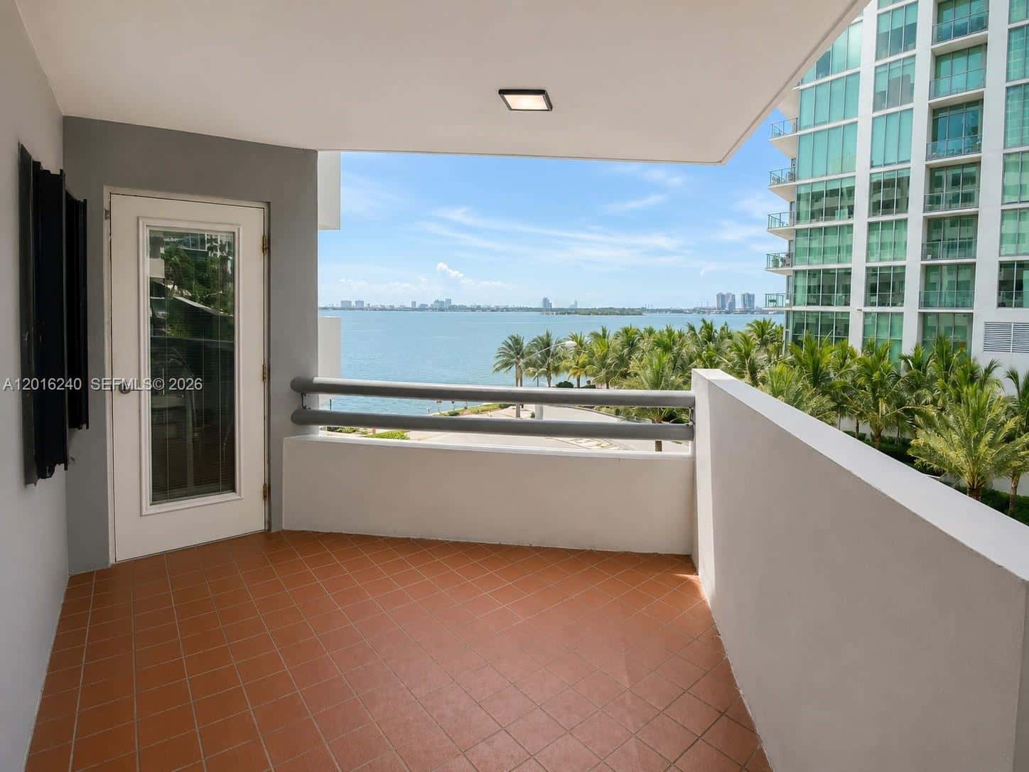 555 NE 30th St # 404, Miami FL 33137