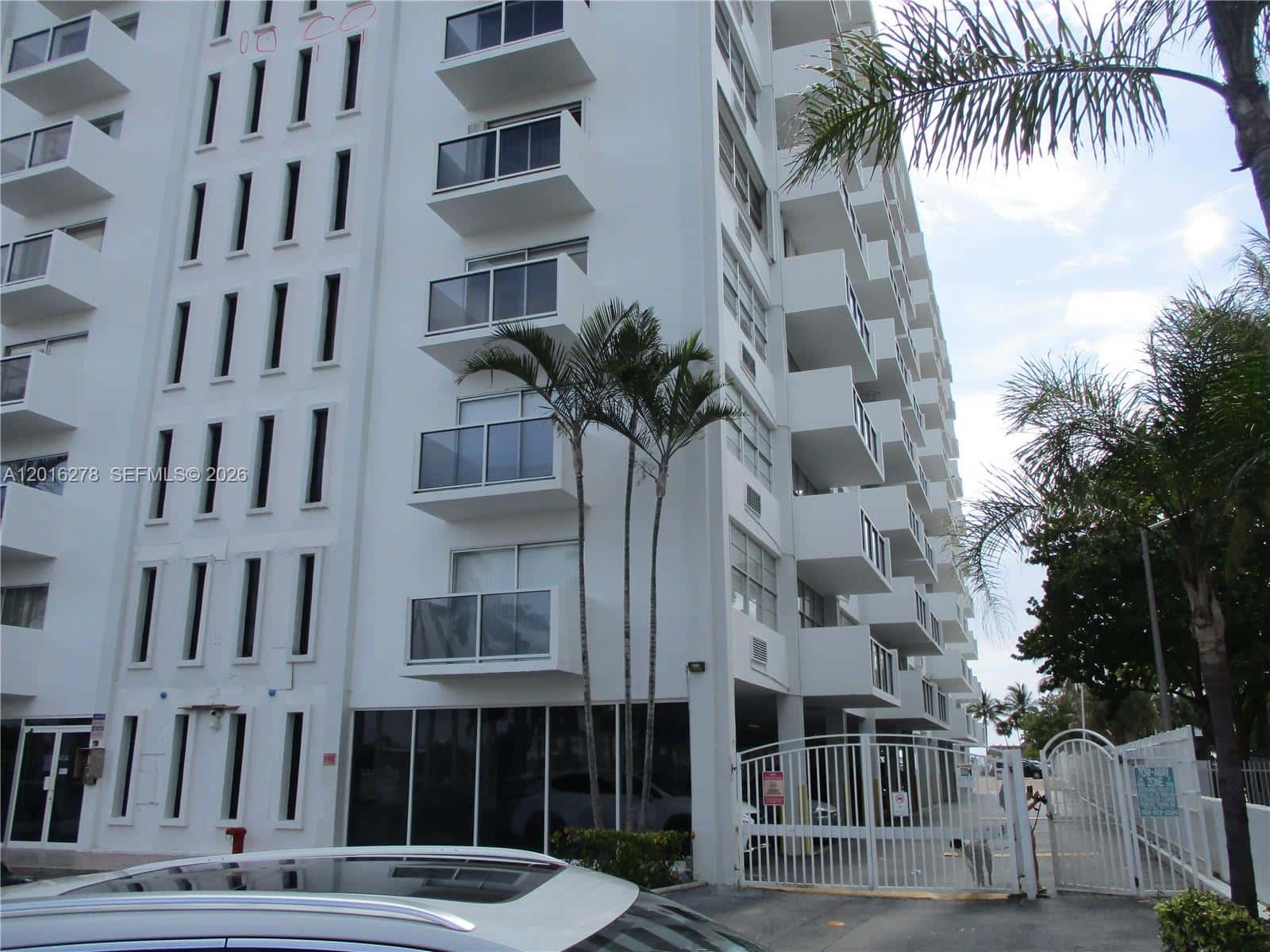 5313 Collins Ave # 1111, Miami Beach FL 33140