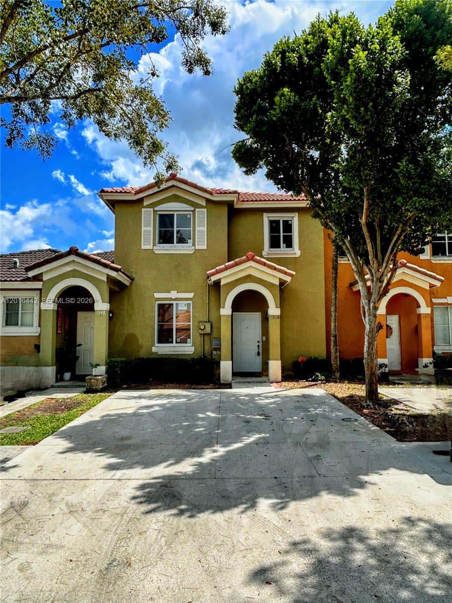 1552 SW 2nd St, Homestead FL 33030