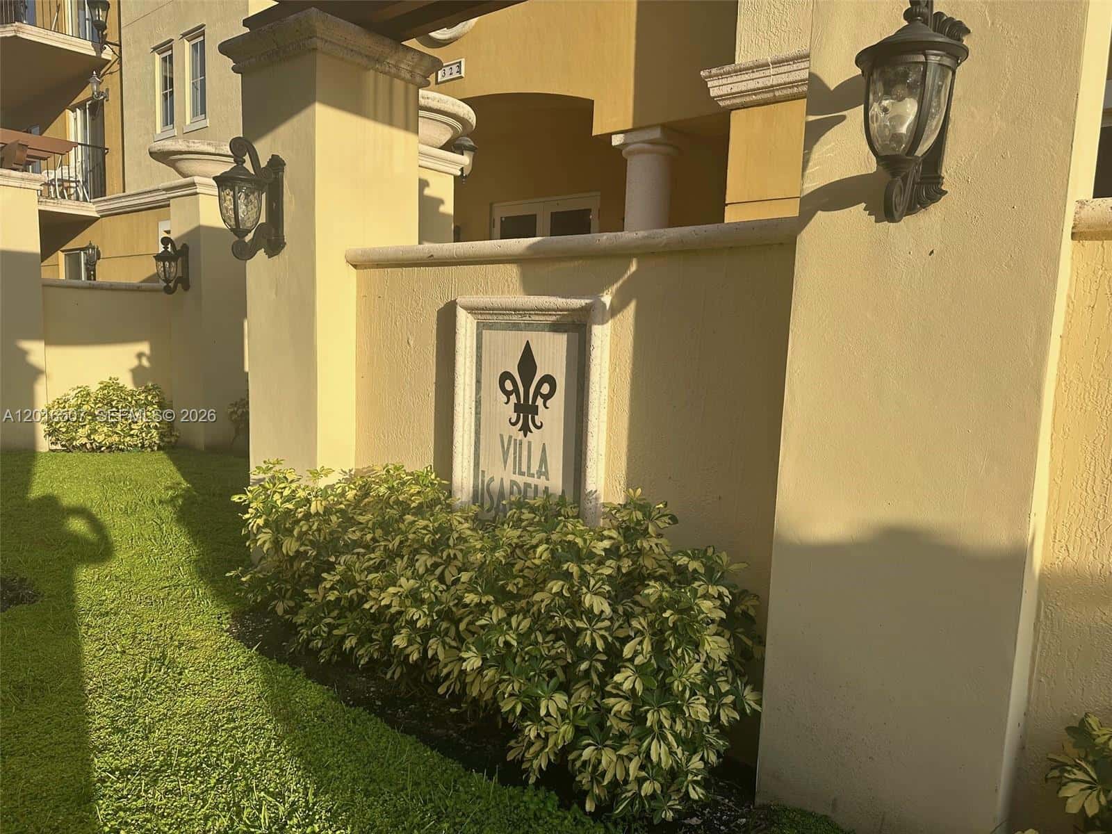 322 Madeira Ave # 302, Coral Gables FL 33134