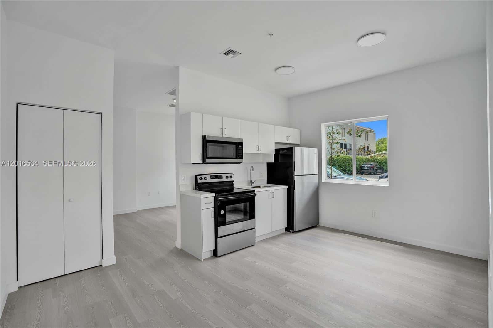1567 NW 1st St # 1, Miami FL 33125