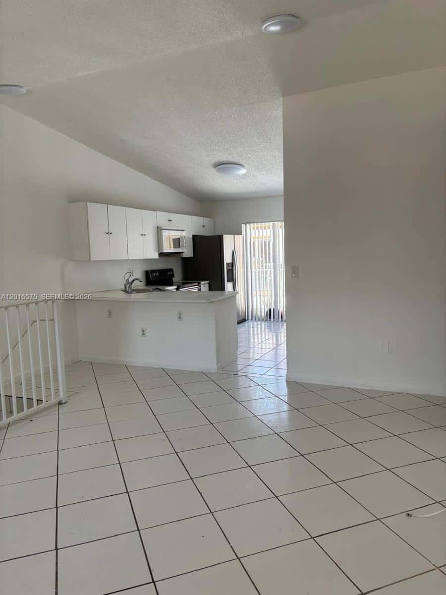 7778 W 34th Ln # 201, Hialeah FL 33018