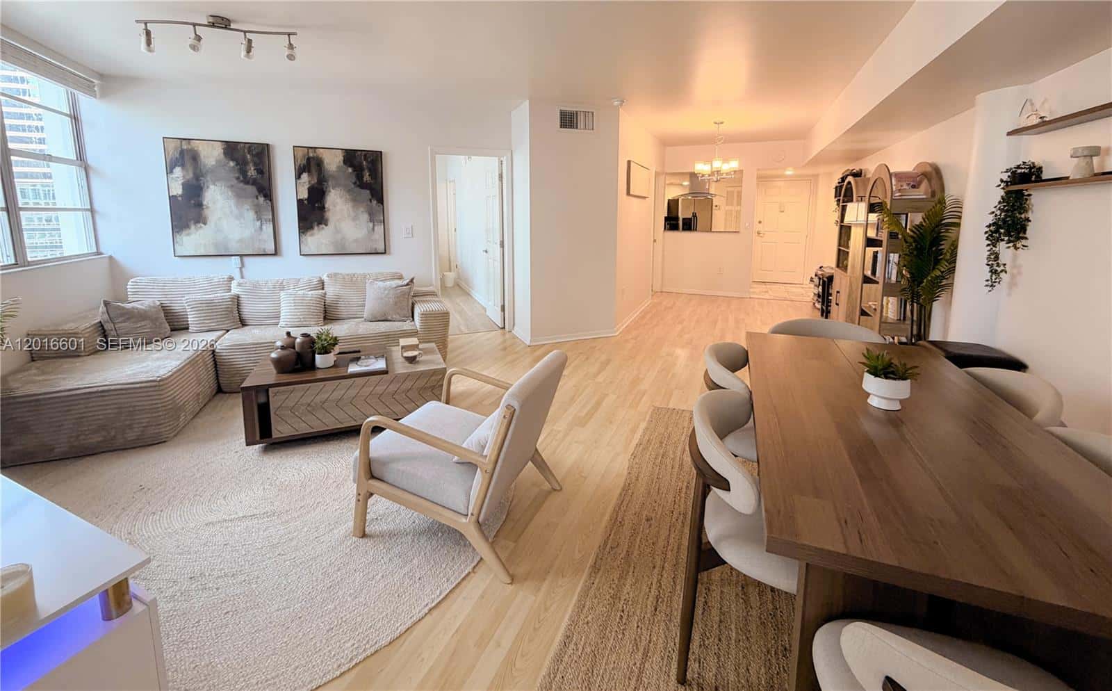 825 Brickell Bay Dr # 2050, Miami FL 33131