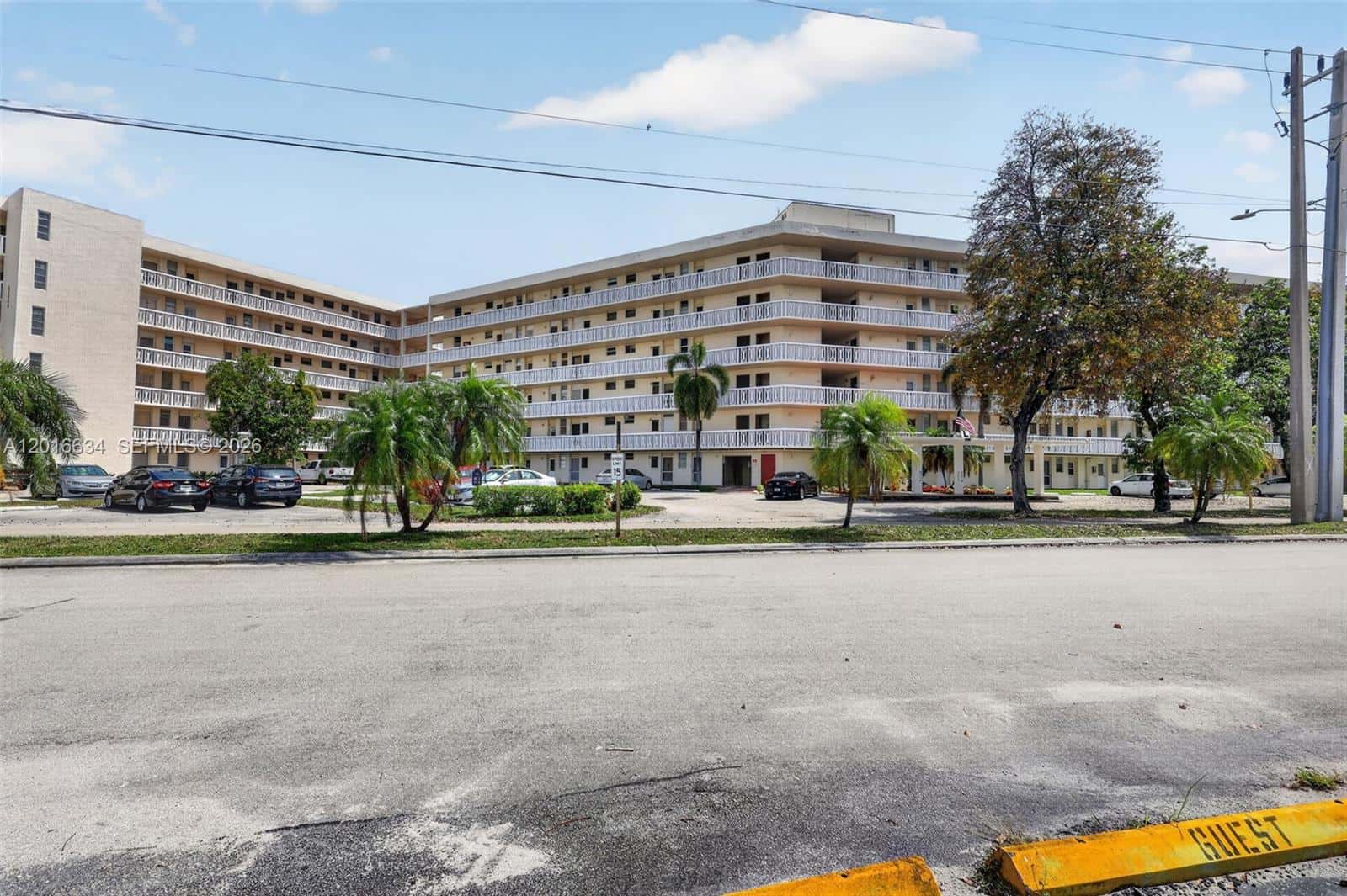 2905 Point East Dr # L311, Aventura FL 33160