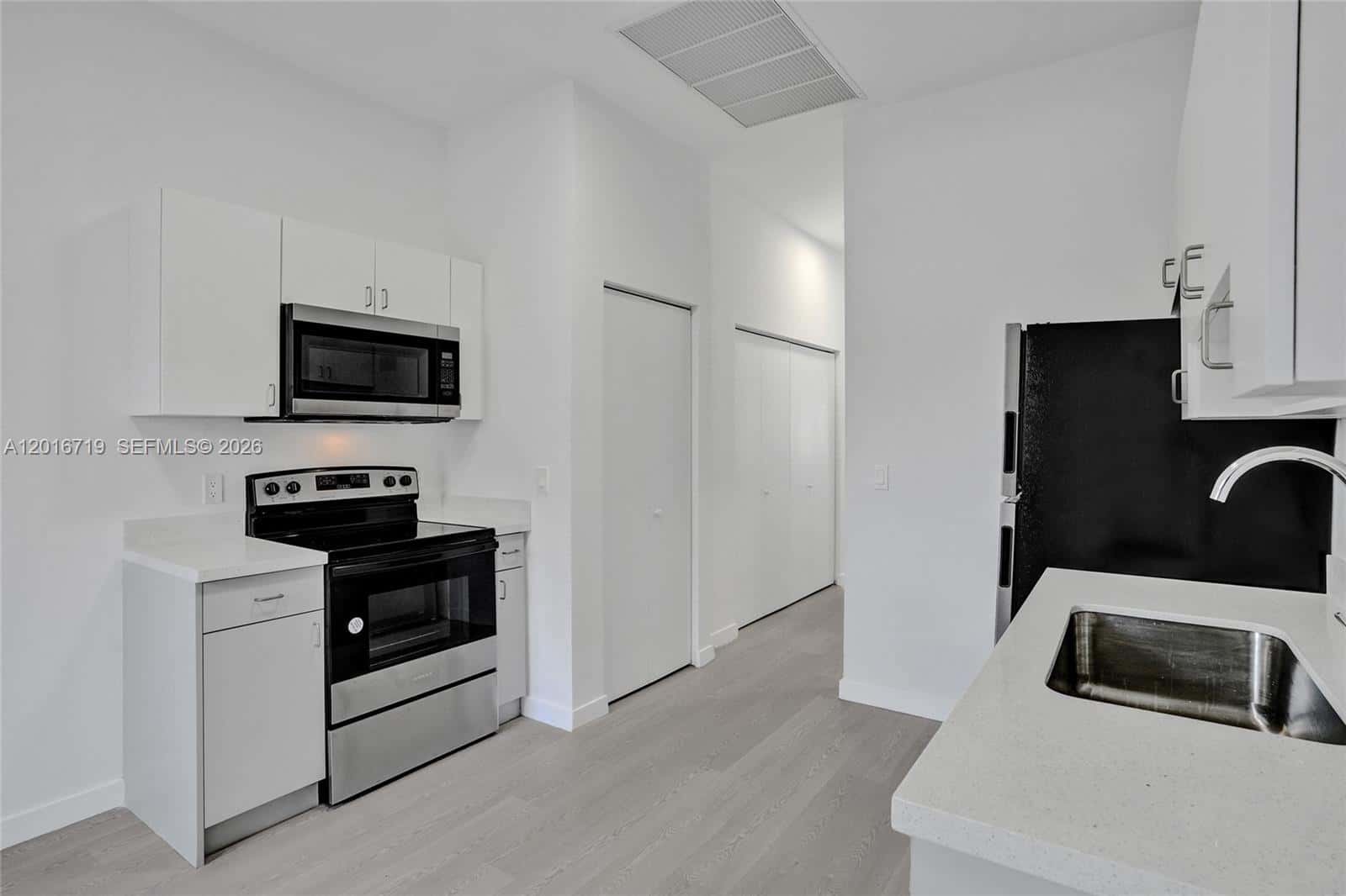 1567 NW 1st St # 2, Miami FL 33125