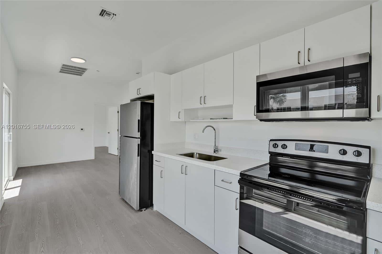 1567 NW 1st St # 8, Miami FL 33125