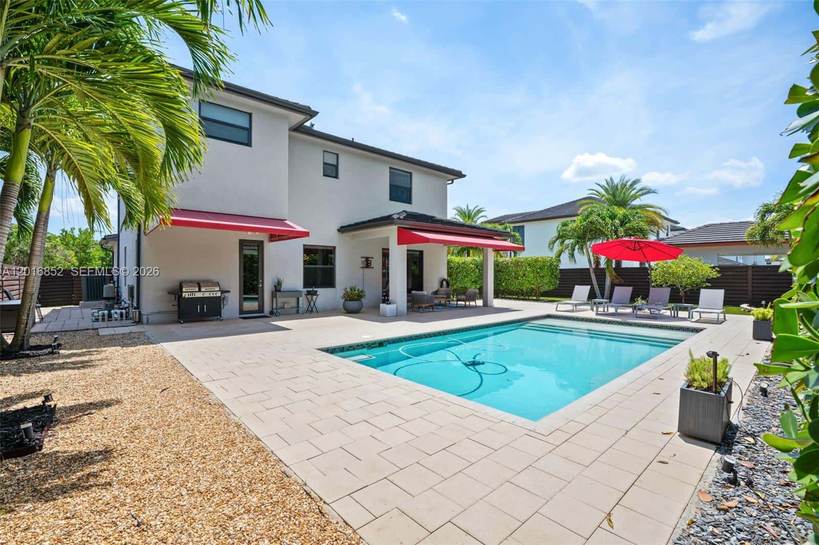 8915 NW 161st Ter, Miami Lakes FL 33018