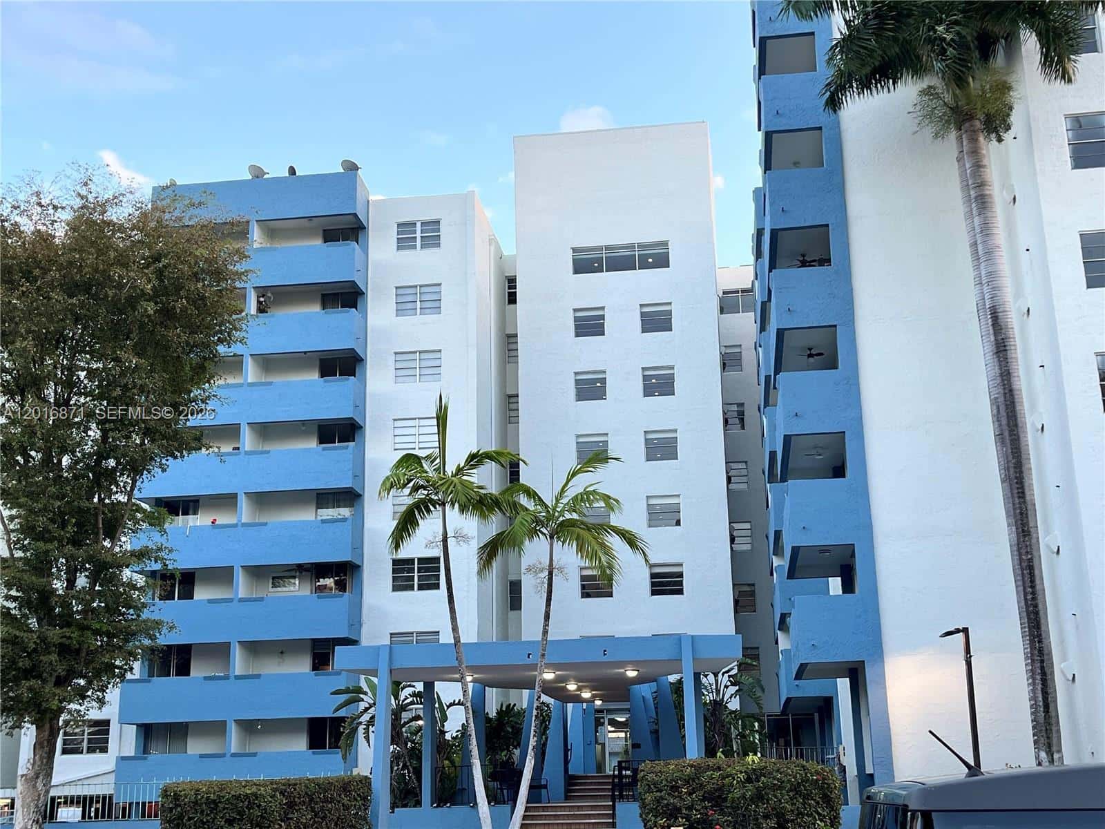 5050 NW 7th St # 220, Miami FL 33126