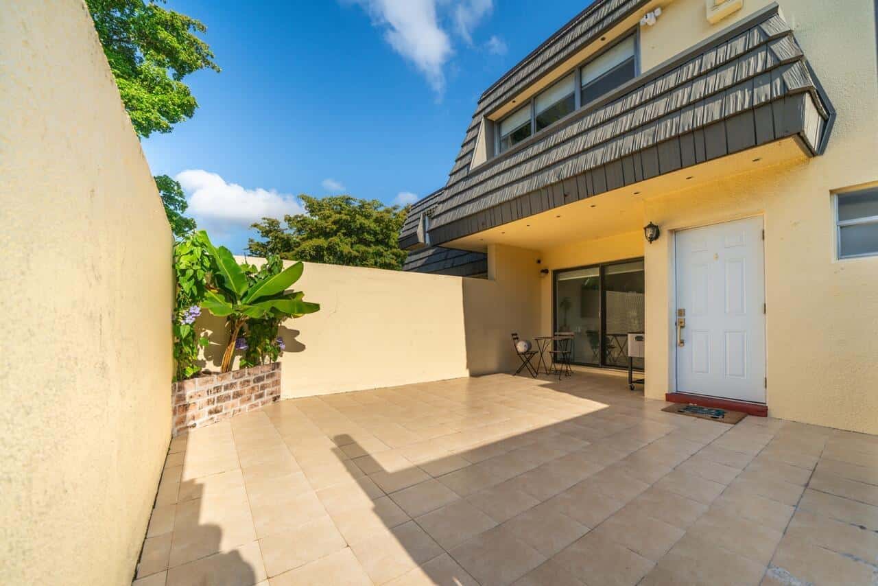 8745 SW 137th Avenue, Miami FL 33183