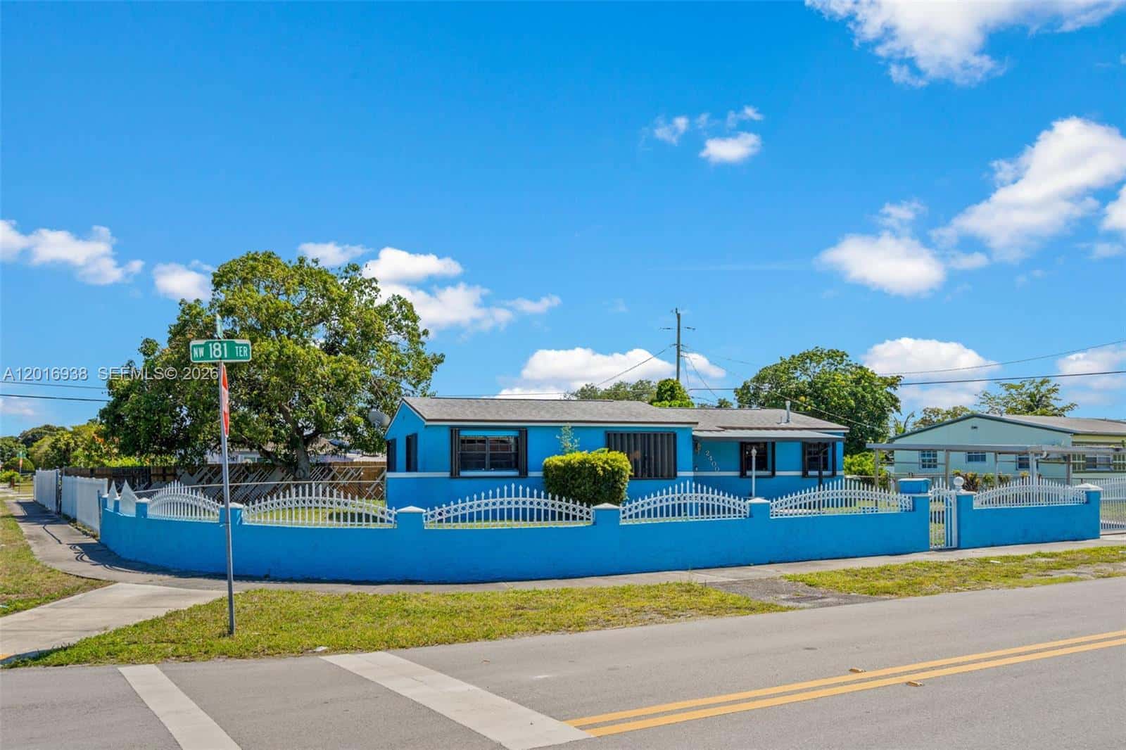 2400 NW 181st Ter, Miami Gardens FL 33056