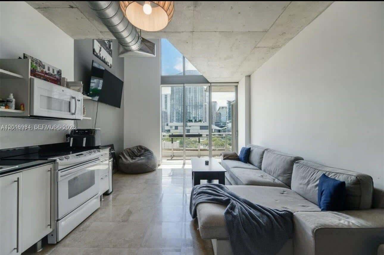 690 SW 1st Ct # 1022, Miami FL 33130