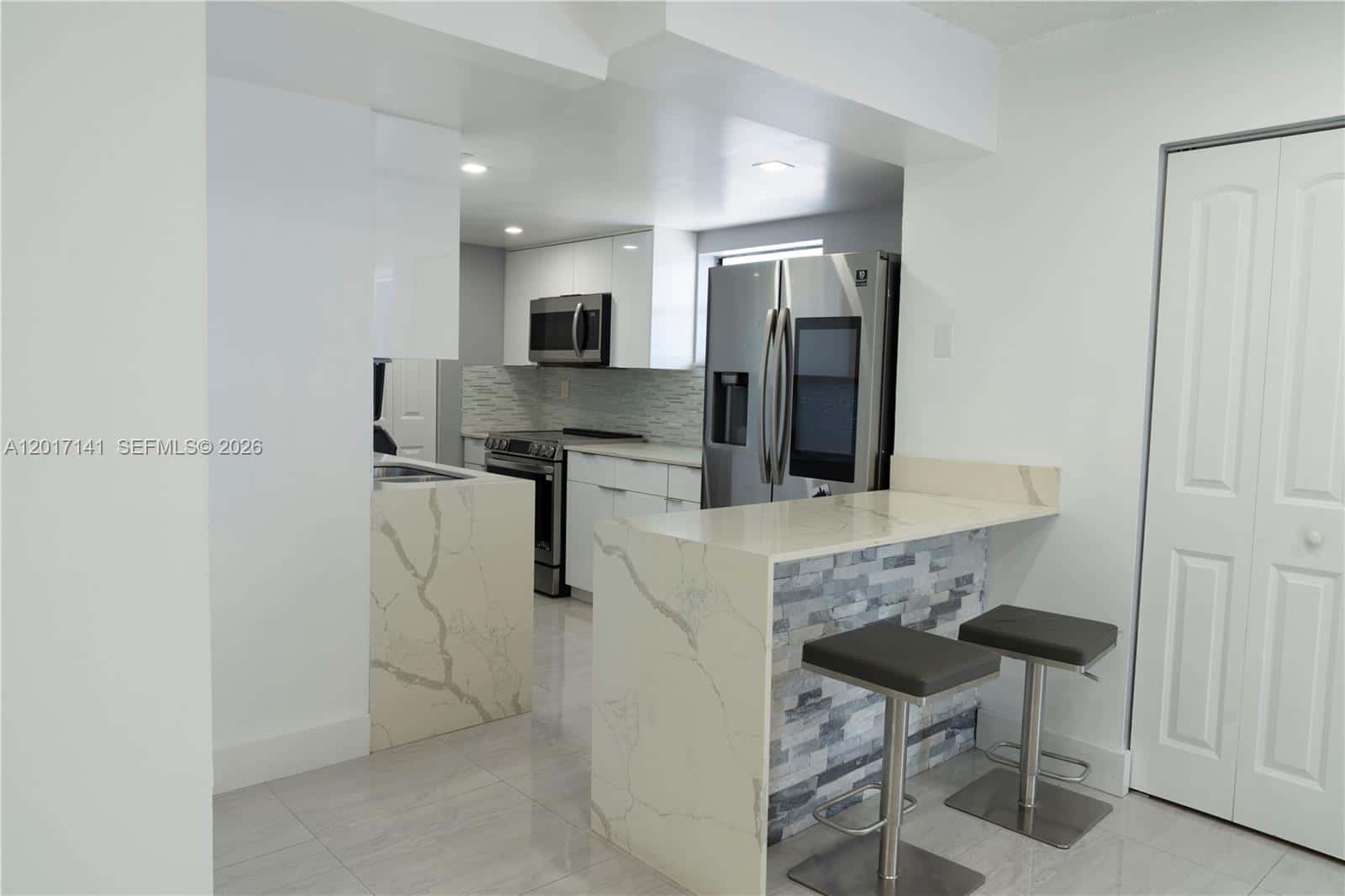 13850 SW 62nd St # 303, Miami FL 33183