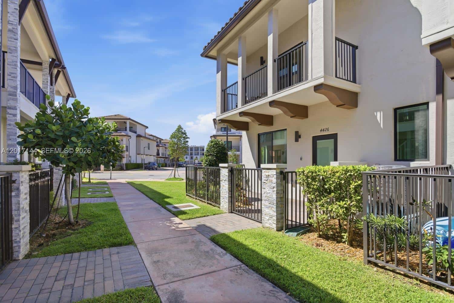 4426 83rd Pkwy, Doral FL 33166