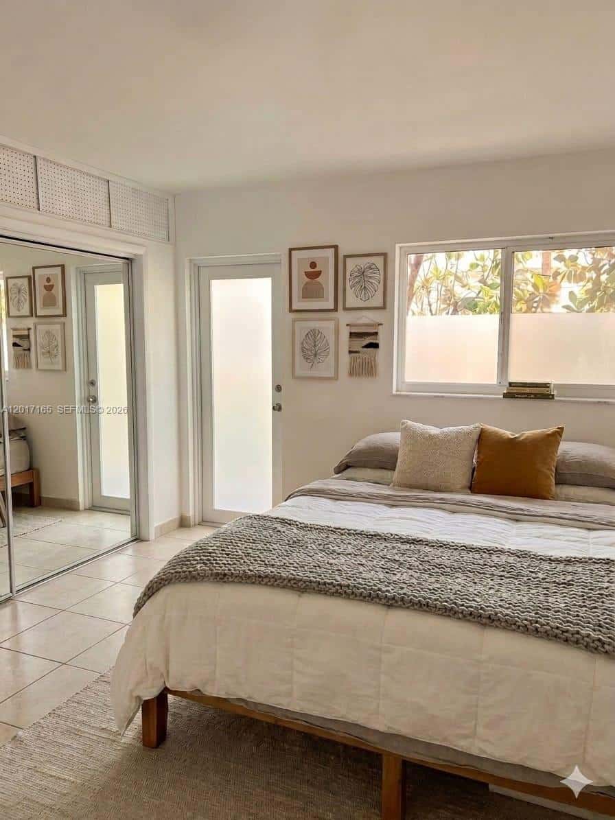 926 Michigan Ave # 4, Miami Beach FL 33139