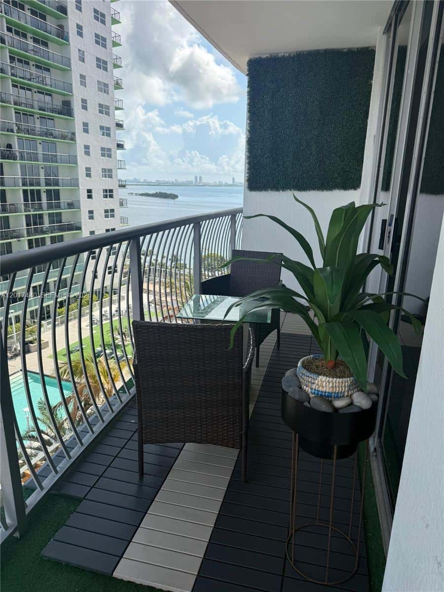 1750 N Bayshore Dr # 1609, Miami FL 33132