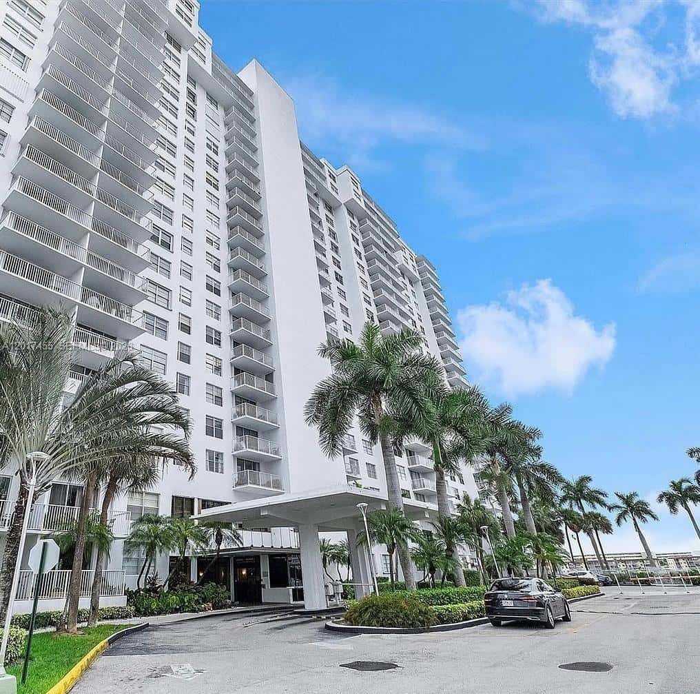 2801 NE 183rd St # 1914W, Aventura FL 33160